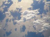 Blick nach unten: Mehr Ziele, mehr Flüge aber mit neuen Strukturen am Himmel. Das prognostizieren die Luftverkehrsexperten für die Zukunft.